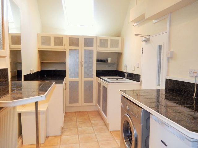  Image of 3 bedroom Terraced house for sale in Mitre Street Buckingham MK18 at Buckingham MK18 Buckingham, MK18 1DW