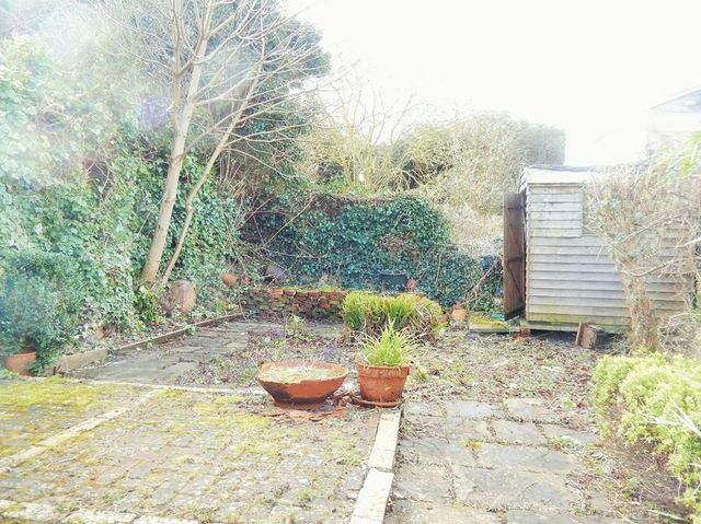  Image of 3 bedroom Terraced house for sale in Mitre Street Buckingham MK18 at Buckingham MK18 Buckingham, MK18 1DW