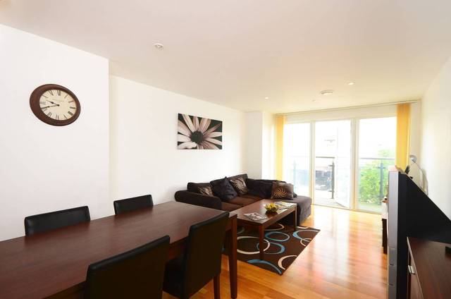  Image of 2 bedroom Flat for sale in Mast Quay London SE18 at Mizzen Mast House, Mast Quay  Woolwich, SE18 5NP