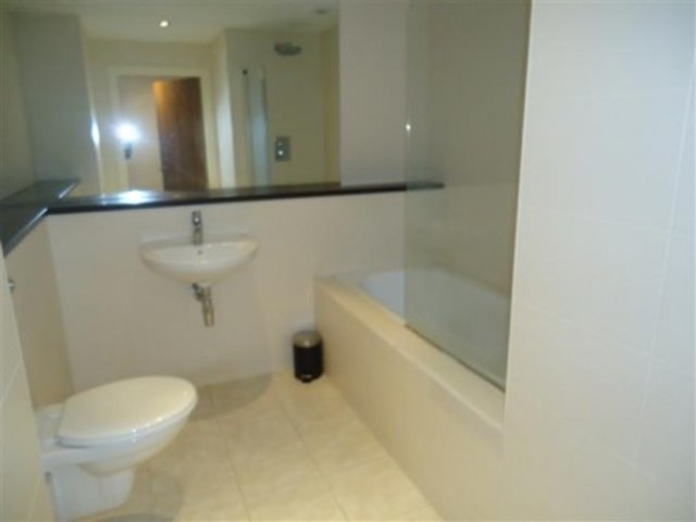  Image of 2 bedroom Flat to rent in Keel Wharf Liverpool L3 at City Centre  Liverpool, L3 4FN
