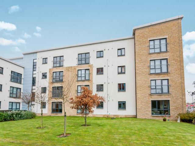  Image of 2 bedroom Flat to rent in Monart Road Perth PH1 at Perth Perthshire Perthshire, PH1 5UQ