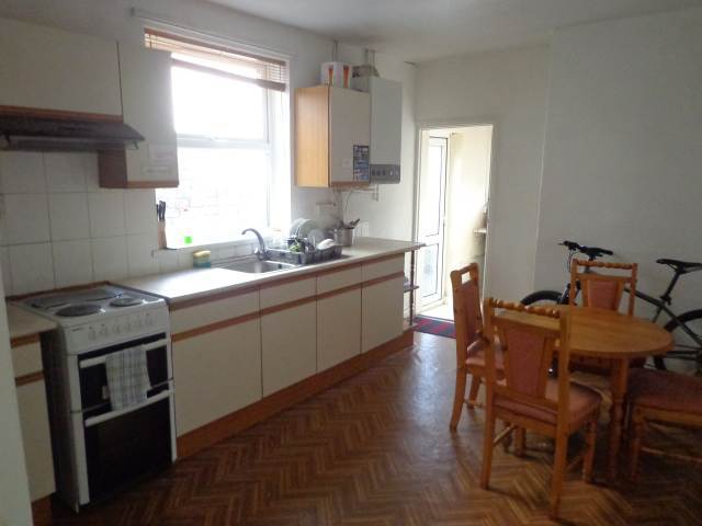  Image of 4 bedroom Detached house to rent in Montgomery Street Cardiff CF24 at Roath Cardiff Roath, CF24 3LZ