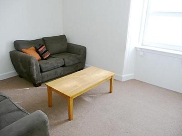  Image of 4 bedroom Flat to rent in Montpelier Park Edinburgh EH10 at Bruntsfield Edinburgh Edinburgh, EH10 4NQ