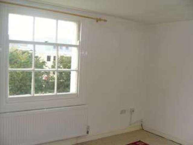  Image of 1 bedroom Flat to rent in Montpellier Gloucester GL1 at Montpellier Mews  Gloucester, GL1 1LF