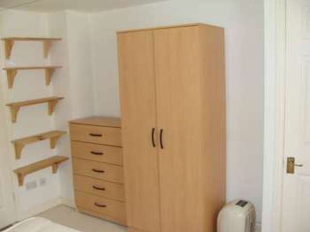  Image of 1 bedroom Flat to rent in Montpellier Gloucester GL1 at Montpellier Mews  Gloucester, GL1 1LF