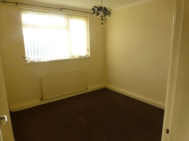  Image of 1 bedroom Flat to rent in Moor Court Fazakerley Liverpool L10 at Moor Court  Liverpool, L10 0AS