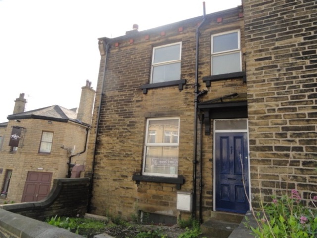  Image of 2 bedroom Semi-Detached house for sale in Moorhead Lane Shipley BD18 at Moorhead, Shipley, BD18 4JH