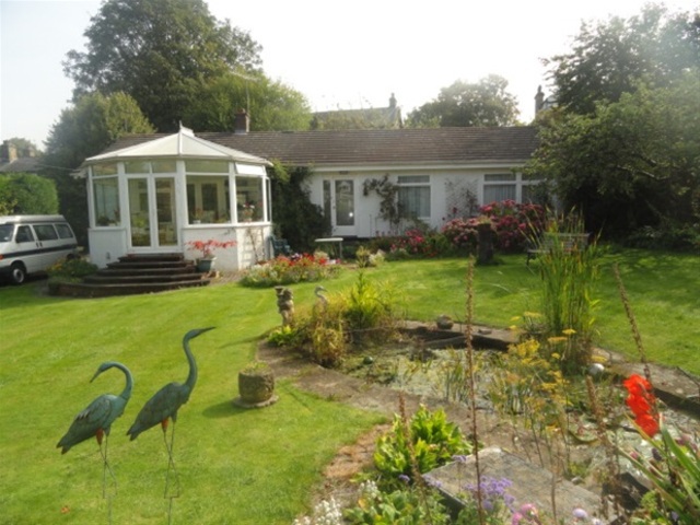  Image of 3 bedroom Detached house for sale in Moorhead Lane Shipley BD18 at Moorhead, Shipley, BD18 4JW