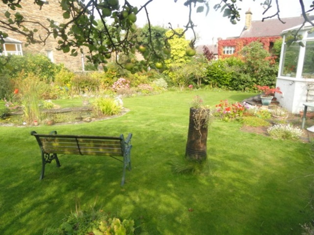  Image of 3 bedroom Detached house for sale in Moorhead Lane Shipley BD18 at Moorhead, Shipley, BD18 4JW