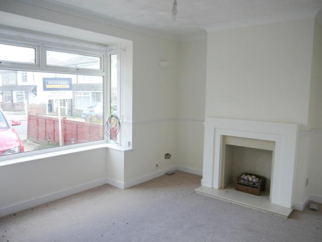  Image of 2 bedroom Semi-Detached house to rent in Moorland Crescent Pudsey LS28 at Pudsey  Farsley, LS28 8EW