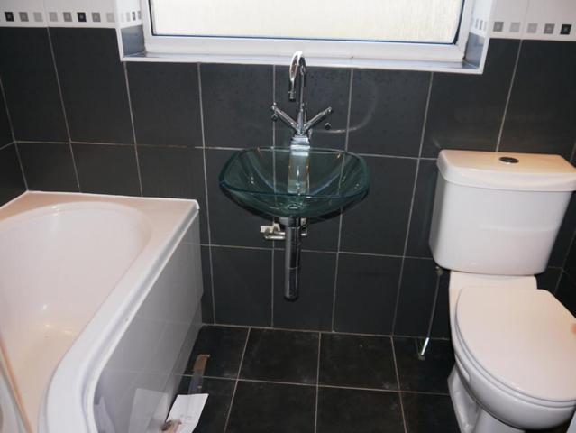  Image of 2 bedroom Semi-Detached house to rent in Moorland Crescent Pudsey LS28 at Pudsey  Farsley, LS28 8EW
