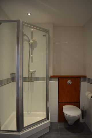  Image of 2 bedroom Flat to rent in Granton Road Trinity Edinburgh EH5 at Granton Edinburgh Edinburgh, EH5 1AJ