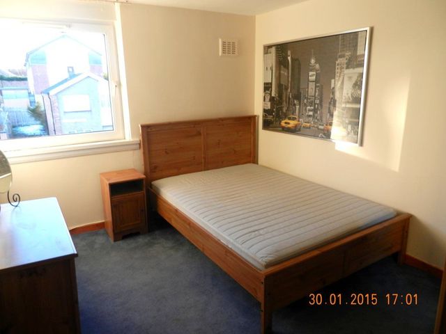  Image of 2 bedroom Flat to rent in Moredun Park Green Edinburgh EH17 at Gilmerton Edinburgh Edinburgh, EH17 7LS