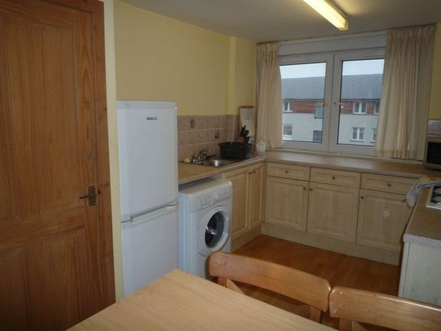  Image of 2 bedroom Flat to rent in Moredun Park Green Edinburgh EH17 at Gilmerton Edinburgh Edinburgh, EH17 7LS