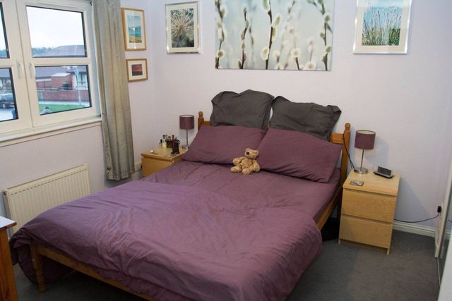  Image of 3 bedroom Detached house to rent in Moredun Park Road Edinburgh EH17 at Moredun Edinburgh Edinburgh, EH17 7HL