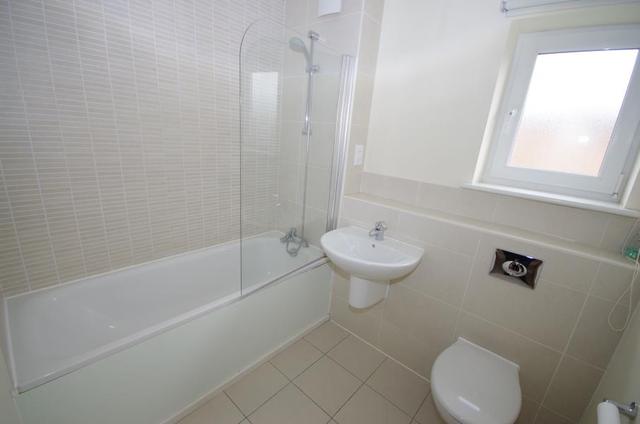  Image of 1 bedroom Flat to rent in Morphou Road London NW7 at London, NW7 1ED