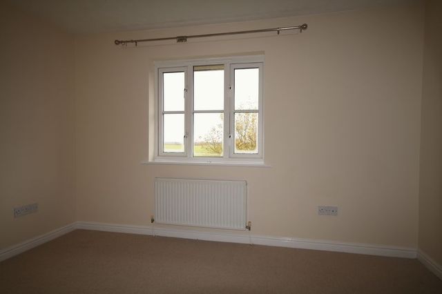  Image of 2 bedroom Semi-Detached house to rent in Morton Close Ely CB7 at Morton Close  Ely, CB7 4FE