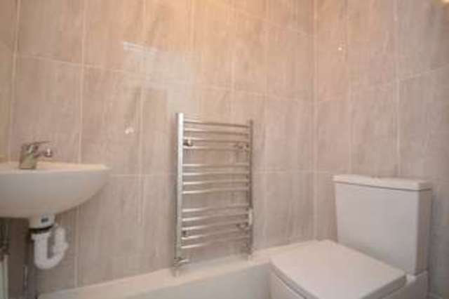  Image of House Share to rent in Moselle Avenue London N22 at London Noel Park London, N22 6EX