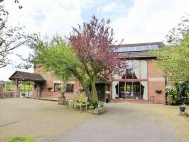  Image of 5 bedroom Detached house for sale in Moss Hey Lane Mere Brow Preston PR4 at Moss Hey Lane Mere Brow Preston, PR4 6LB