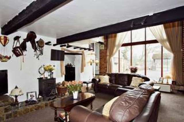  Image of 5 bedroom Detached house for sale in Moss Hey Lane Mere Brow Preston PR4 at Moss Hey Lane Mere Brow Preston, PR4 6LB