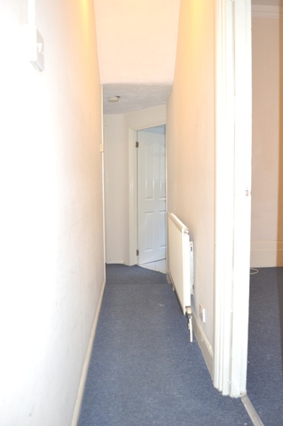  Image of 1 bedroom Flat to rent in Mosslea Road London SE20 at Penge, SE20 7BW