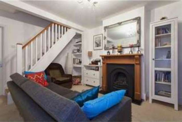  Image of 2 bedroom Terraced house to rent in Mount Pleasant Wokingham RG41 at Wokingham Berkshire Eastheath, RG41 2YG