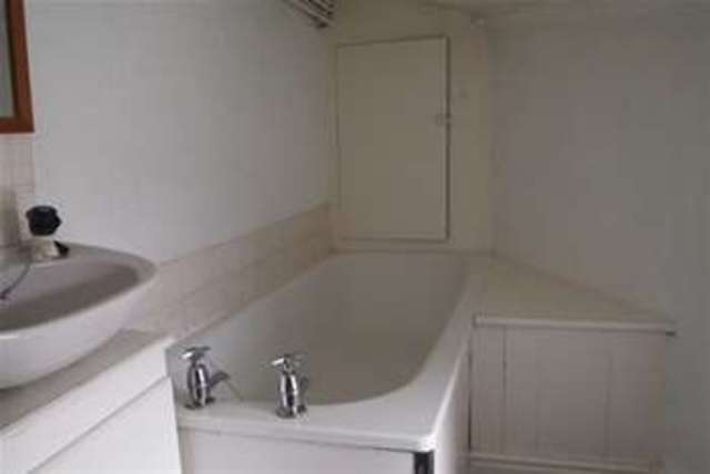  Image of 2 bedroom Property to rent in Mount Street Bishops Lydeard Taunton TA4 at Taunton, TA4 3AN
