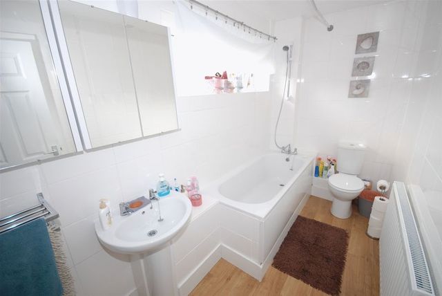  Image of 3 bedroom Terraced house for sale in Mountsfield Frome BA11 at Mountsfield  Frome, BA11 5AR