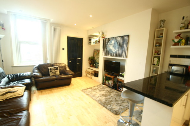  Image of 3 bedroom Flat Share to rent in Mowbray Street Heaton Newcastle upon Tyne NE6 at Mowbray Street Heaton Newcastle Upon Tyne, NE6 5NY