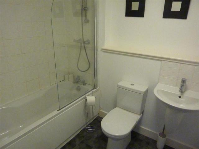  Image of 1 bedroom Flat to rent in Munro Place Anniesland Glasgow G13 at Anniesland Glasgow Glasgow, G13 2BD