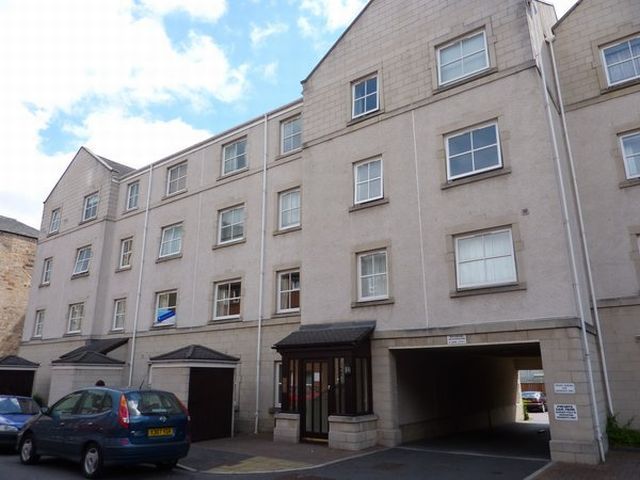  Image of 2 bedroom Flat to rent in Murano Place Edinburgh EH7 at Leith Walk Edinburgh Edinburgh, EH7 5HG