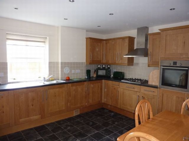  Image of 2 bedroom Flat to rent in Murano Place Edinburgh EH7 at Leith Walk Edinburgh Edinburgh, EH7 5HG