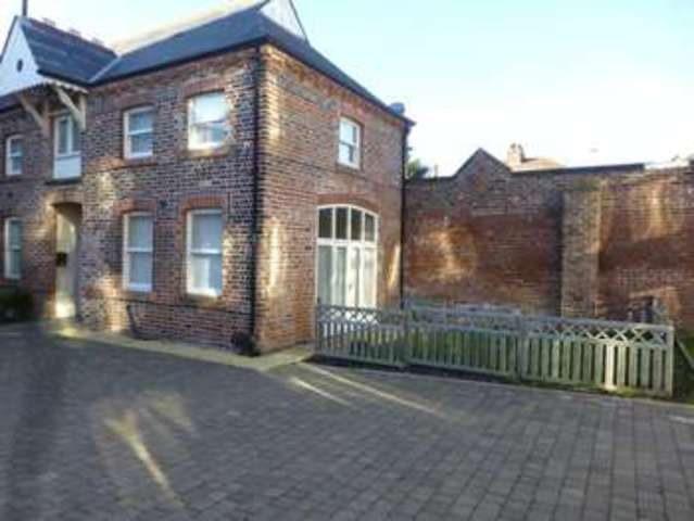  Image of 1 bedroom Flat to rent in Murat Street Waterloo Liverpool L22 at Murat Street Waterloo Liverpool, L22 8QW