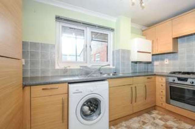  Image of 1 bedroom Property for sale in Myrtleside Close Northwood HA6 at Northwood, HA6 2XH