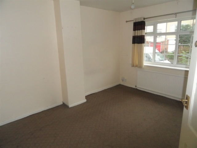  Image of 3 bedroom Semi-Detached house for sale in Nab Wood Drive Shipley BD18 at Shipley, BD18 4EW