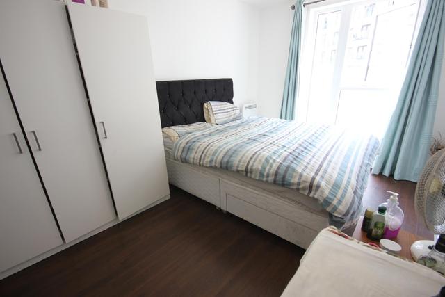  Image of 2 bedroom Apartment for sale in Guildford Road Hook Heath Woking GU22 at Guildford Road Woking Woking, GU22 7RF
