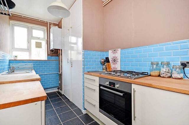  Image of 1 bedroom Flat for sale in Narford Road London E5 at Narford Road  Hackney, E5 8RD