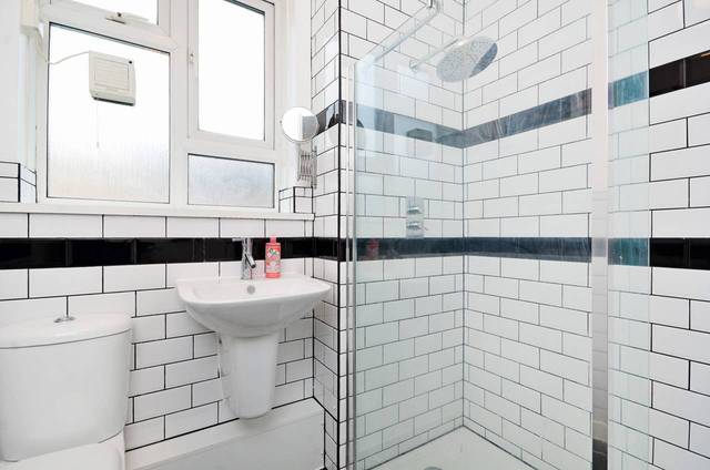  Image of 1 bedroom Flat for sale in Narford Road London E5 at Narford Road  Hackney, E5 8RD
