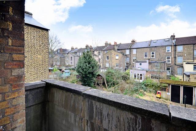  Image of 1 bedroom Flat for sale in Narford Road London E5 at Narford Road  Hackney, E5 8RD