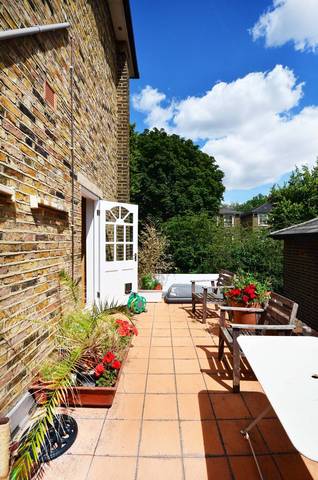  Image of 6 bedroom Detached house for sale in Navarino Road London E8 at Navarino Road  London Fields, E8 1AD