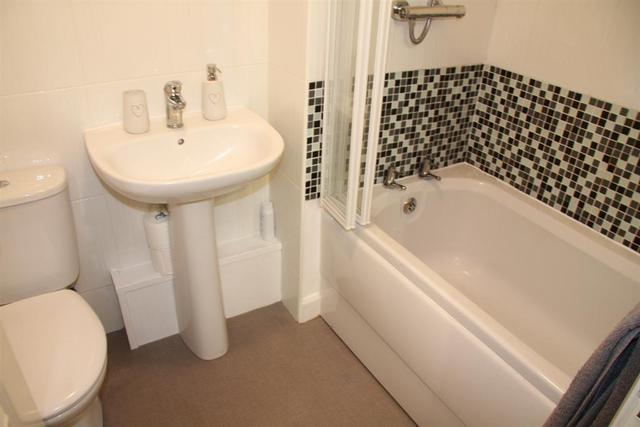  Image of 2 bedroom End of Terrace for sale in Netherfield Road Guiseley Leeds LS20 at Guiseley Leeds Guiseley, LS20 9PW
