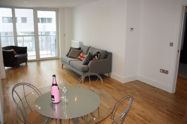  Image of 2 bedroom Flat to rent in Dowells Street London SE10 at New Capital Quay, Greenwich, London  London, SE10 9FQ