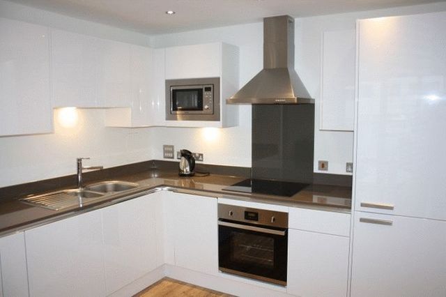  Image of 2 bedroom Flat to rent in Dowells Street London SE10 at New Capital Quay, Greenwich, London  London, SE10 9FQ