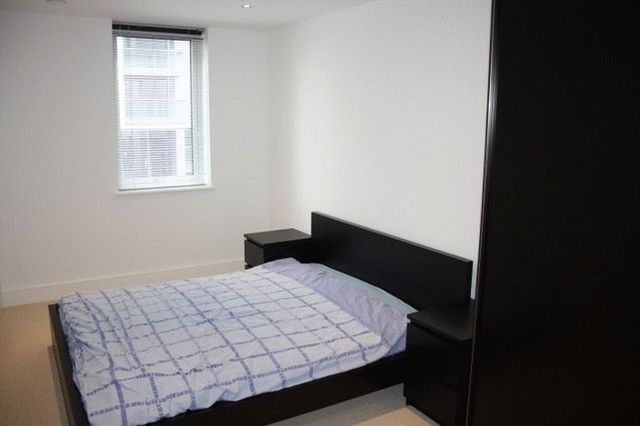  Image of 2 bedroom Flat to rent in Dowells Street London SE10 at New Capital Quay, Greenwich, London  London, SE10 9FQ