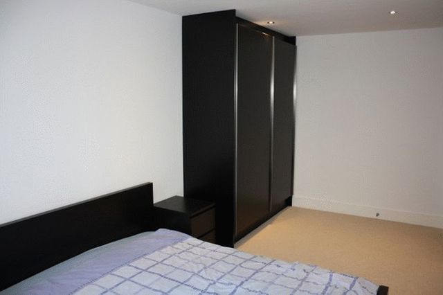  Image of 2 bedroom Flat to rent in Dowells Street London SE10 at New Capital Quay, Greenwich, London  London, SE10 9FQ
