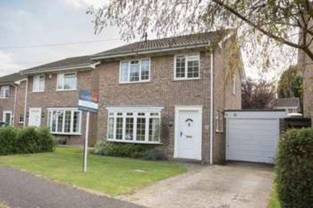  Image of 3 bedroom Detached house for sale in New Cut Hayling Island PO11 at New Cut  Hayling Island, PO11 0NB