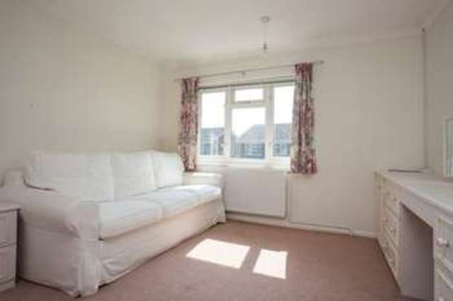 Image of 3 bedroom Detached house for sale in New Cut Hayling Island PO11 at New Cut  Hayling Island, PO11 0NB