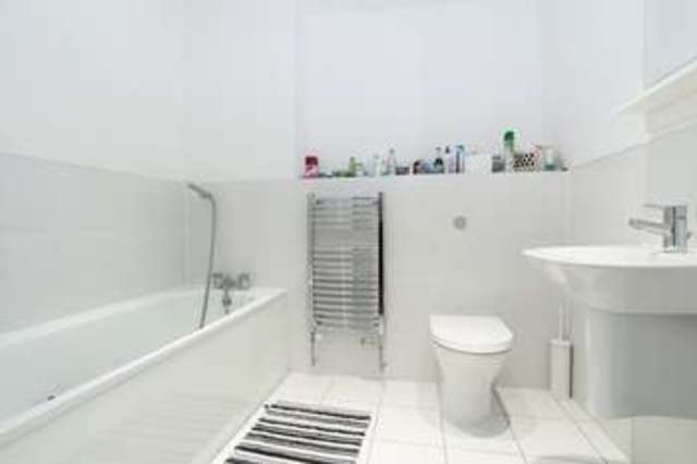  Image of 2 bedroom Flat for sale in Upper North Street London E14 at Casson Apartments  Poplar, E14 6FY