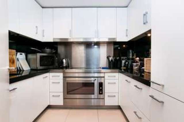  Image of 2 bedroom Flat for sale in Fairmont Avenue London E14 at 1 Fairmont Avenue  London, E14 9PB