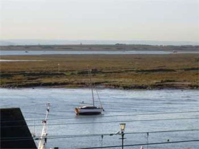  Image of 2 bedroom Apartment for sale in New Road Leigh-on-Sea SS9 at New road Leigh on sea Leigh-on-Sea, SS9 2EB